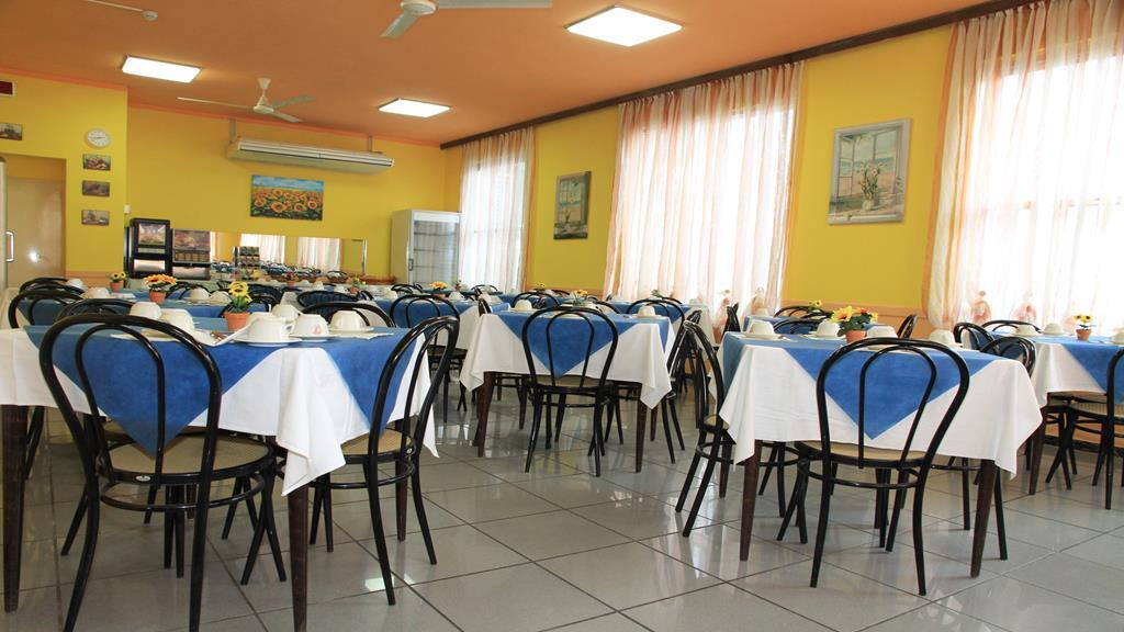 רימיני Hotel Marinella מראה חיצוני תמונה